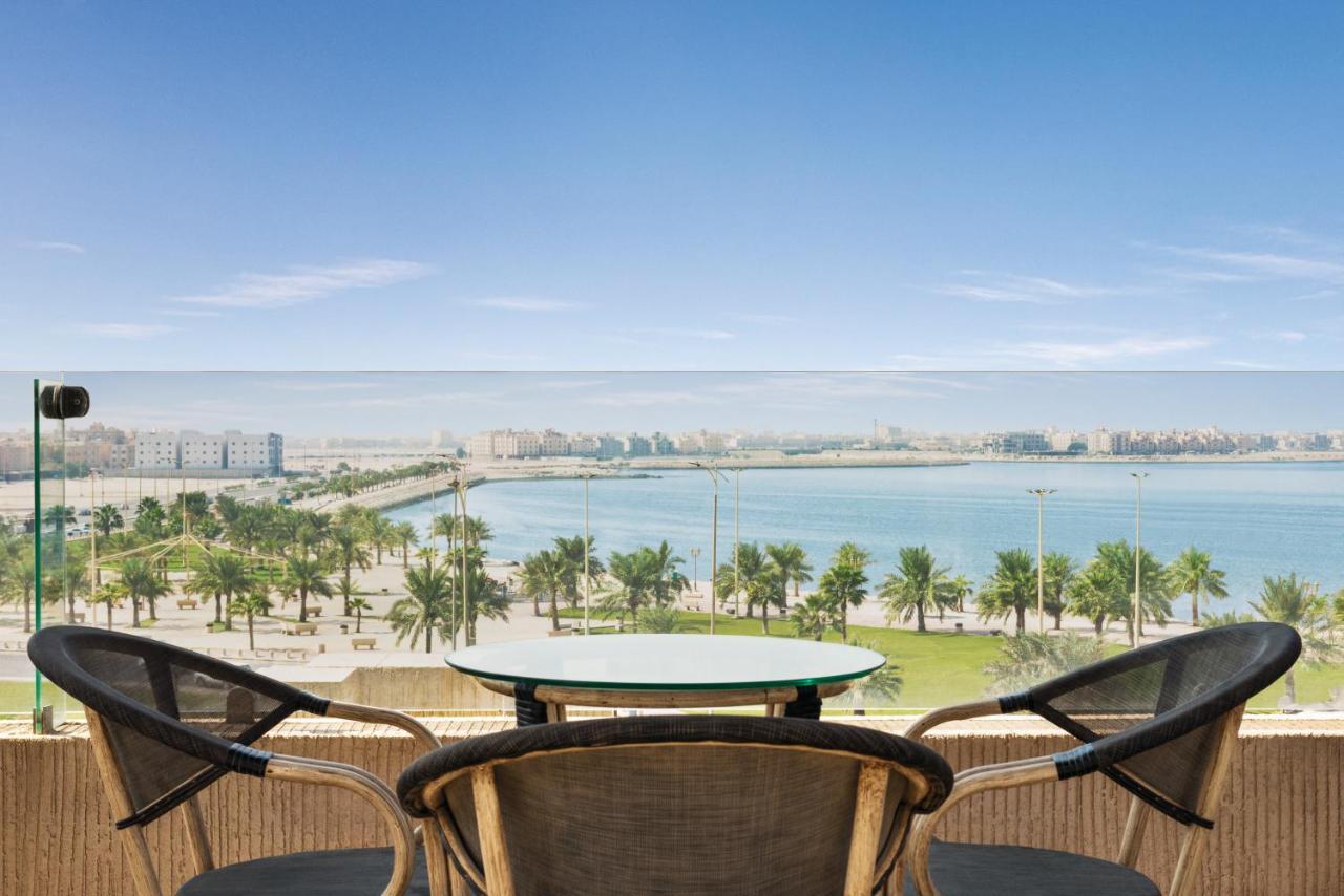 Howard Johnson Dammam Hotel Экстерьер фото