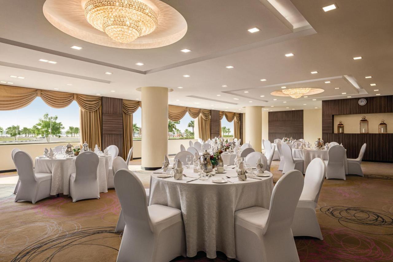 Howard Johnson Dammam Hotel Экстерьер фото