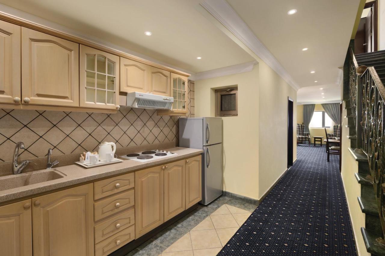 Howard Johnson Dammam Hotel Экстерьер фото