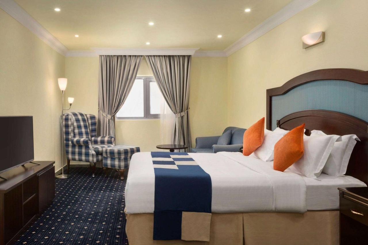 Howard Johnson Dammam Hotel Экстерьер фото
