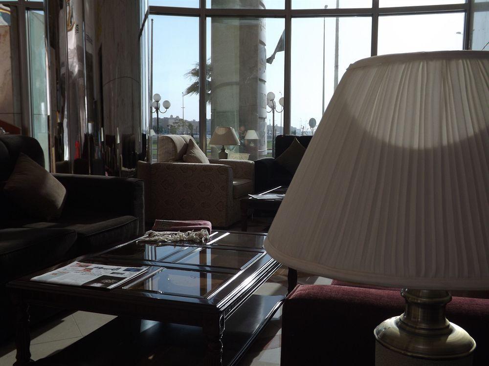 Howard Johnson Dammam Hotel Экстерьер фото