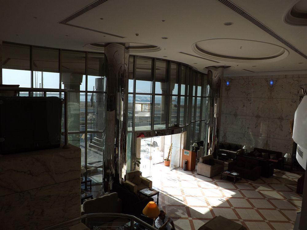 Howard Johnson Dammam Hotel Экстерьер фото
