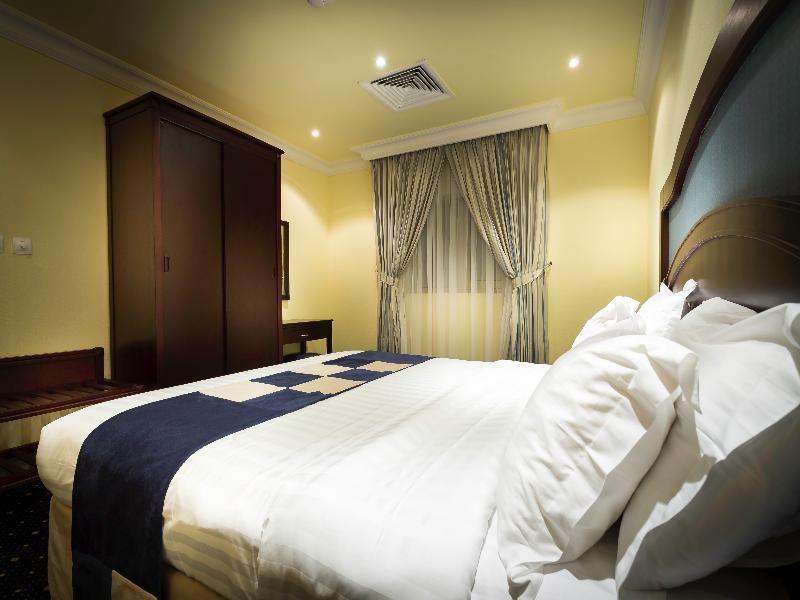 Howard Johnson Dammam Hotel Экстерьер фото
