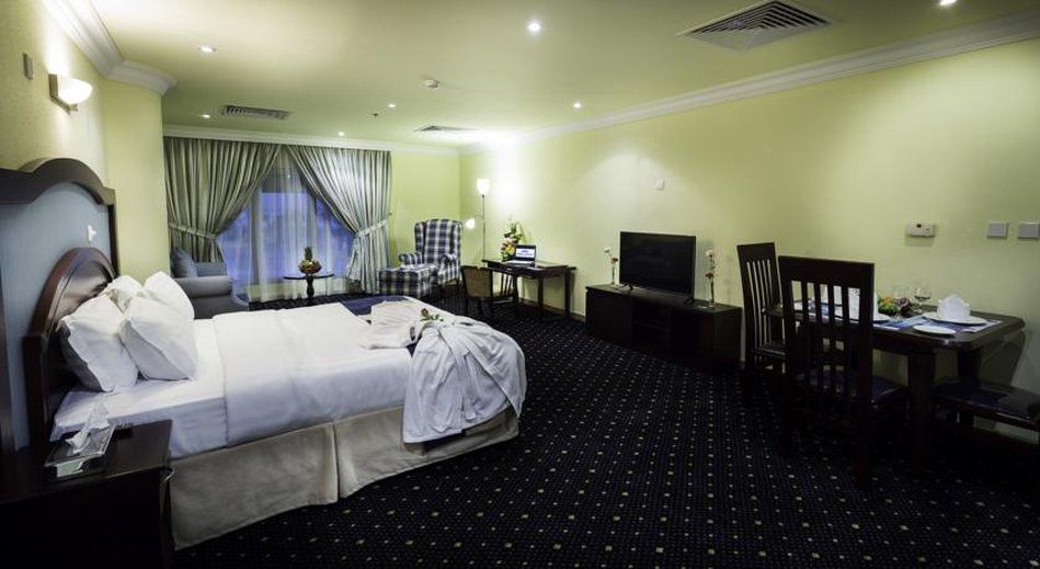 Howard Johnson Dammam Hotel Экстерьер фото
