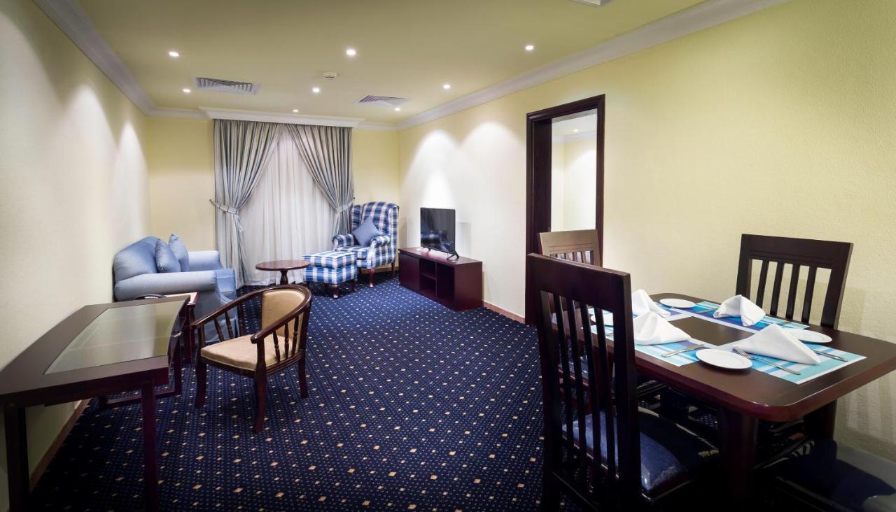 Howard Johnson Dammam Hotel Экстерьер фото