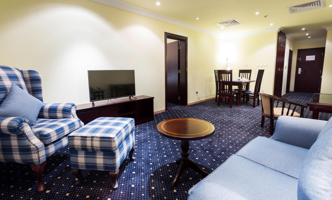 Howard Johnson Dammam Hotel Экстерьер фото